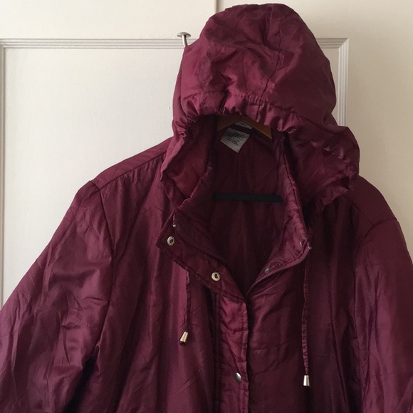 SOLD - Vintage Oversized Puffer - Picture 4 of 8